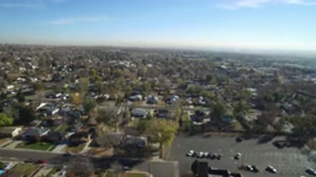 HIDDEN LAKE COLORADO-2016: High Shot Sprawling Houses And Gardens With Trees And
