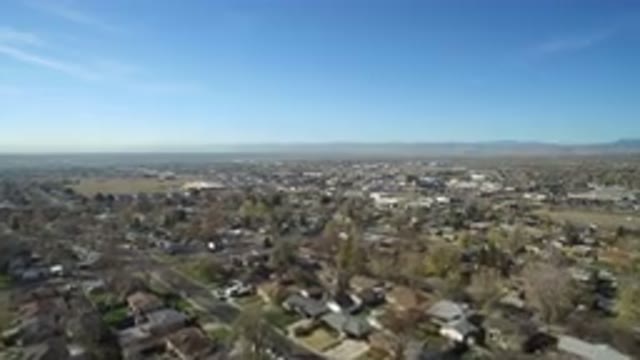 HIDDEN LAKE COLORADO-2016: Fantastic City Landscape With Clear Blue Sky Above