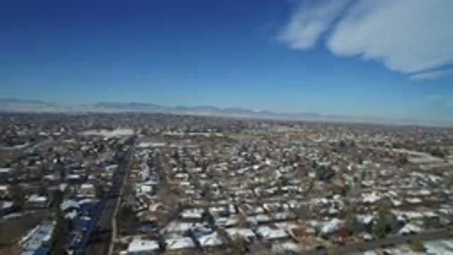 HIDDEN LAKE COLORADO-2016: A Short Drone Fly Over Of Urban City With Clear Skies