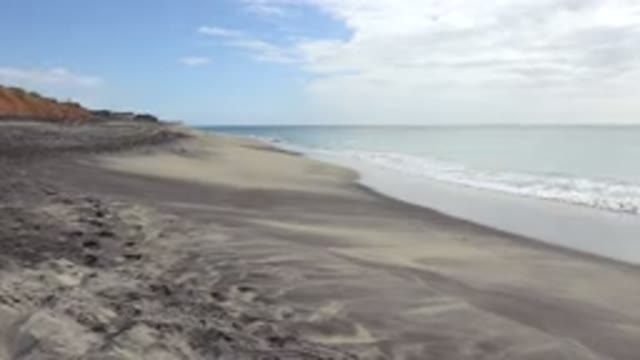SAN JOSE DEL CABO MEXICO-2017: Waves At The Beach In A Clear Day