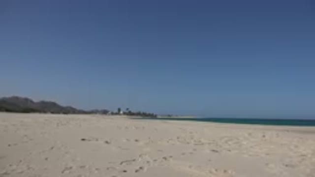 CABO PULMO MEXICO-2017: Deserted Beach Resort with Waves and Rocks