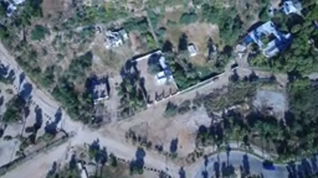 PLAYITA BCS MEXICO-2017: Drone Viewing Beautiful Homes And Land While A Lone Car Drives
