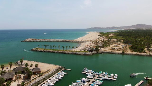 PUERTO LOS CABOS BEACH BCS-2023: Marina and Sandy Beach with Moving Boats