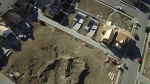 HIDDEN LAKE COLORADO-2016: Panning Overhead Drone Footage Of A Suburban