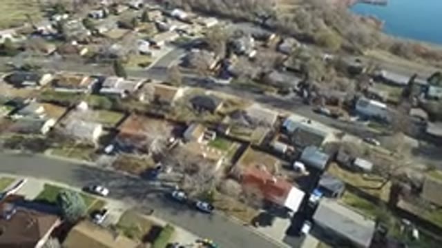 HIDDEN LAKE COLORADO-2016: In The Center Several Houses To The North A Lake And
