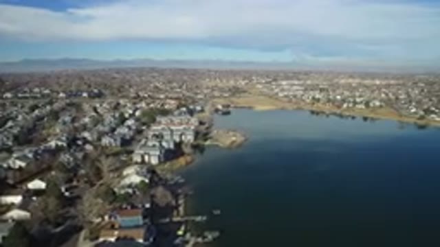 HIDDEN LAKE COLORADO-2016: Drone Video Of A Clear Blue Lake In A City
