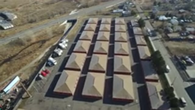 HIDDEN LAKE COLORADO-2016: Bird View Of A Set Of Buildings Looking Like Houses