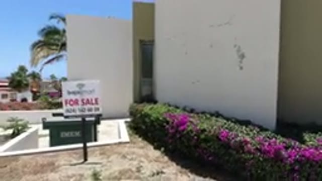 SAN JOSE DEL CABO MEXICO-2020: Multi Color Building For Sale With Beautiful