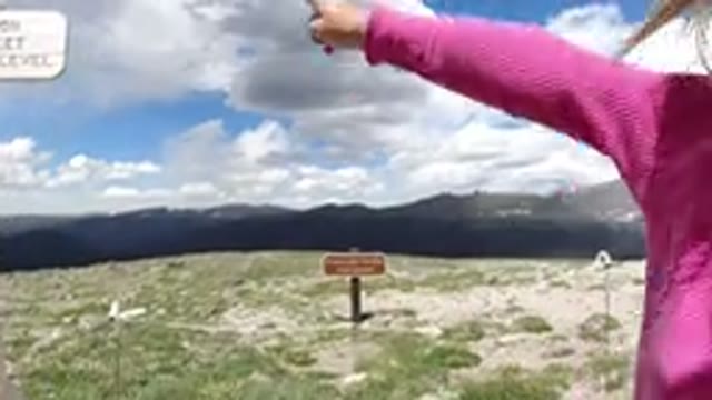 WINTER PARK COLORADO-2019: Video Of A Little Girl Pointing To Mountains To The