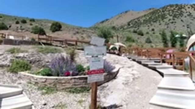 WINTER PARK COLORADO-2019: Video Of A Sign Near A Mountain And A Large White