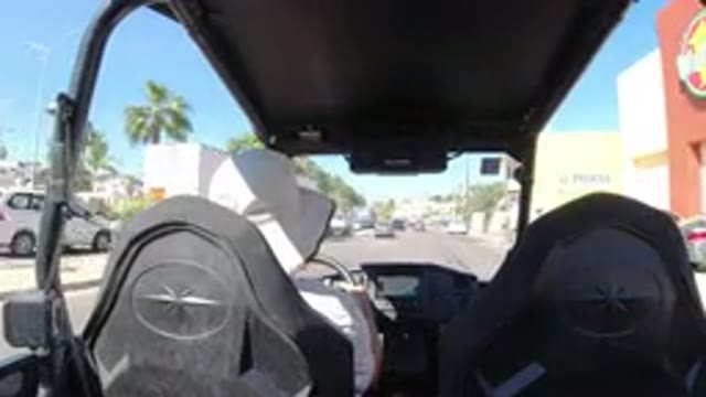 LOS CABOS MEXICO-2019: Video Of A Wrangler On A Packed Road In A Tropical Place
