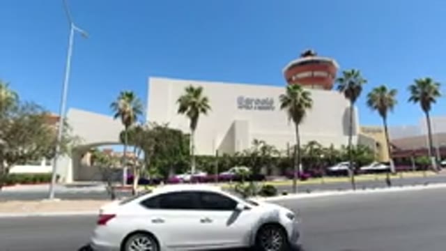 LOS CABOS MEXICO-2020: Mall Center Market Building Business Street Avenue Cars