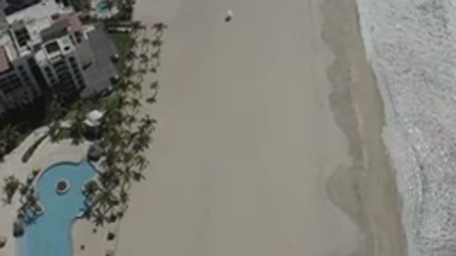SAN JOSE DEL CABO MEXICO-2020: Big Ocean Waves Pushing Up the Shoreline