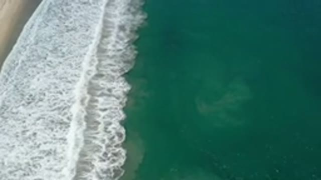 SAN JOSE DEL CABO MEXICO-2020: Seafoam Blue Ocean Waves On A Perfect Summer Day