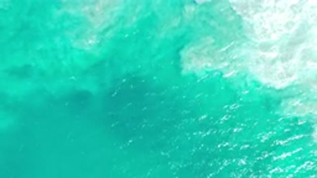 LOS CABOS MEXICO-2020: Clean and Clear Bright Blue Ocean Currents and Waves