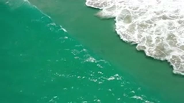 LOS CABOS MEXICO-2020: Green Water Medium Waves Meeting the White Sands