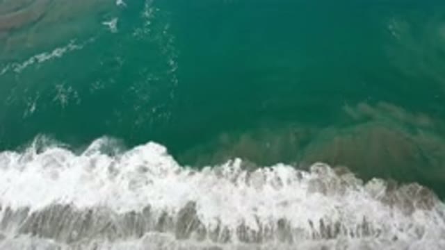 LOS CABOS MEXICO-2020: Strong Waves With White Bubbles and Green Water