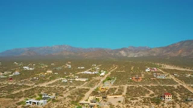 EL SARGENTO LA VENTANA MEXICO-2020: Life Outside The Crowd