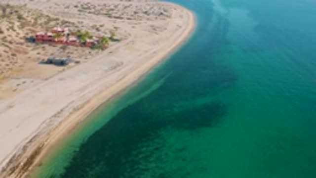 EL SARGENTO LA VENTANA MEXICO-2020: Small Beachside Villa on Empty Sandy Beach