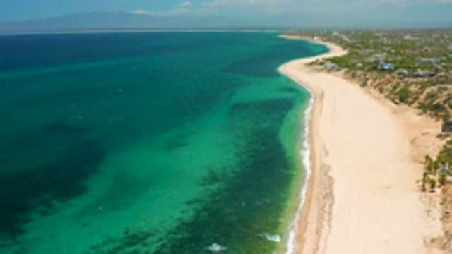 EL SARGENTO LA VENTANA MEXICO-2020: Coastal View With An Empty Beach And Green Seaweed