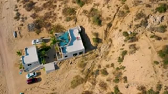 EL SARGENTO LA VENTANA MEXICO-2020: Alone On An Island In A Palace