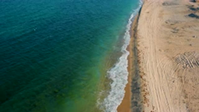 EL SARGENTO LA VENTANA MEXICO-2020: Overhead View Of Waves Rolling Next To A Beach