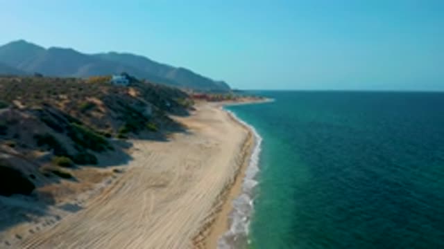 EL SARGENTO LA VENTANA MEXICO-2020: Blue Waves Rolling Into Shoreline Next To