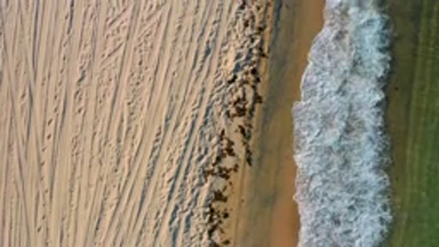 EL SARGENTO LA VENTANA MEXICO-2020: Strong Ocean Waves Crashing Against The Shore