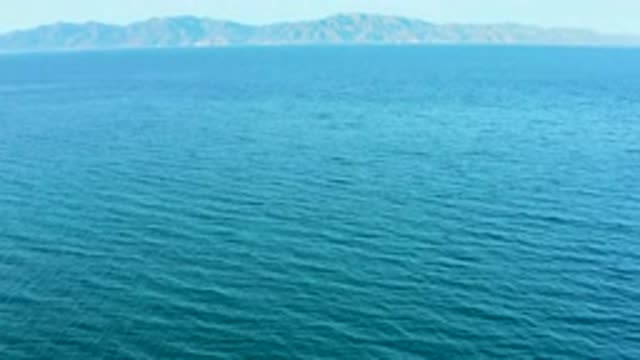 EL SARGENTO LA VENTANA MEXICO-2020: A View Of A Mountainous Shoreline From Out
