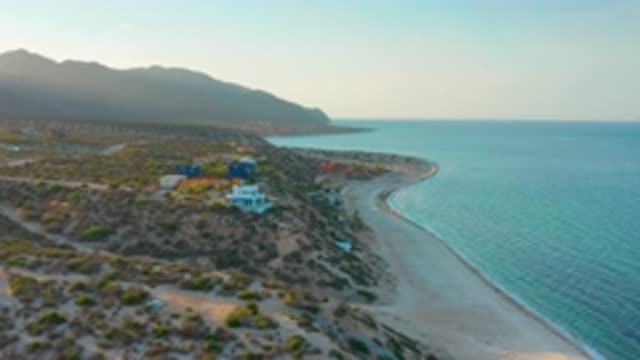 EL SARGENTO LA VENTANA MEXICO-2020: View Of Beautiful Coastline With Few Houses