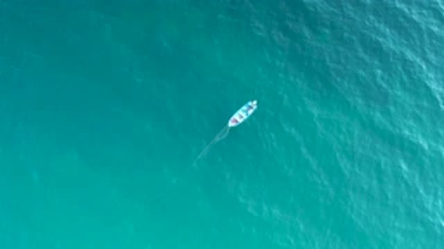 EL SARGENTO LA VENTANA MEXICO-2020: Serene Scene Featuring Small Unidentifiable Object Floating on Calm Turquoise Water