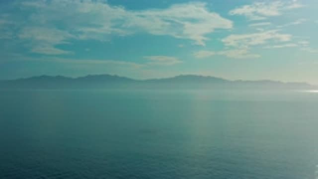 EL SARGENTO LA VENTANA MEXICO-2020: Looking At Shoreline Land From A Foggy Body
