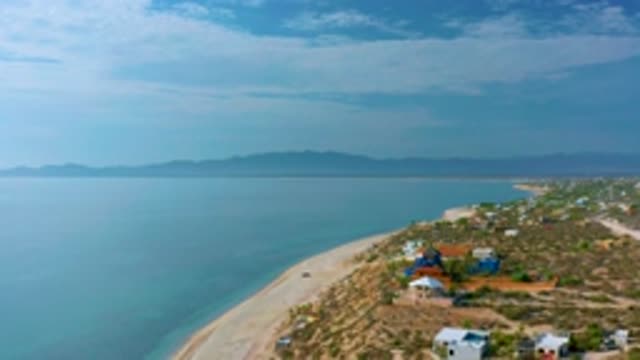 EL SARGENTO LA VENTANA MEXICO-2020: Desert Houses Near The Beach With Lots Of Shrubs And Mountains
