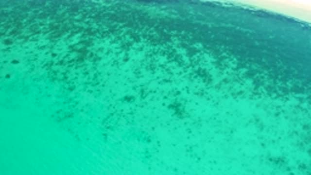 EL SARGENTO LA VENTANA MEXICO-2020: Drone View Of Clear Blue Water Just Off