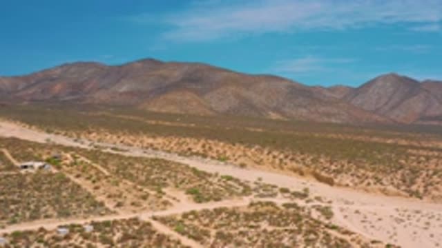 EL SARGENTO LA VENTANA MEXICO-2020: Hovering Above Dirt Road Near The Mountains