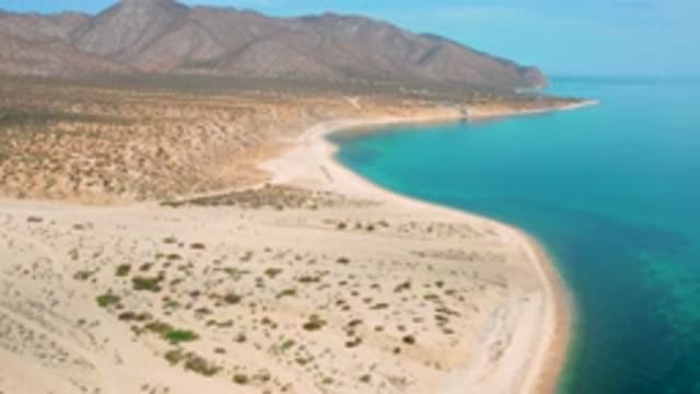 EL SARGENTO LA VENTANA MEXICO-2020: Empty Beach And Clear Blue Water