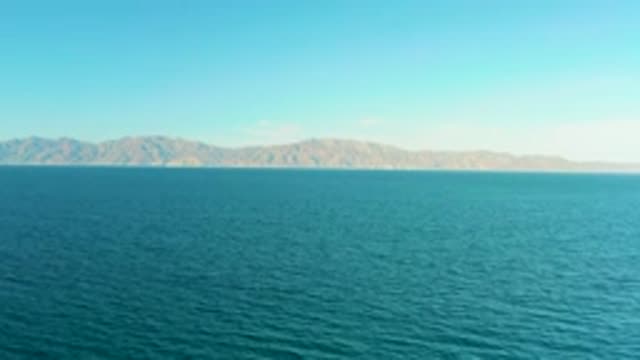 EL SARGENTO LA VENTANA MEXICO-2020: Flying Low Over The Beautiful Blue Ocean