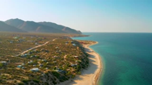 EL SARGENTO LA VENTANA MEXICO-2020: A Calm Ocean Next To A Shoreline Of Rocks