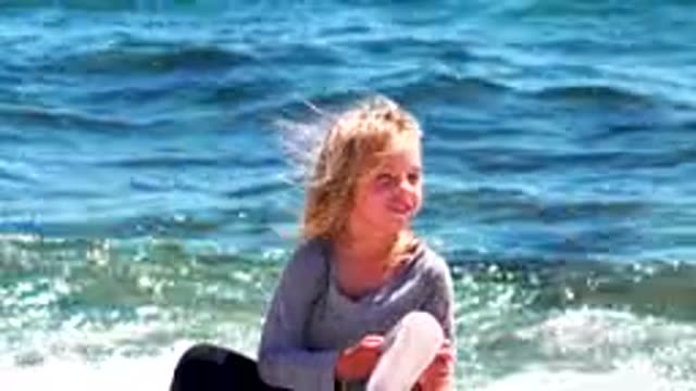 EL SARGENTO LA VENTANA MEXICO-2020: Sea With A Child In A Front View