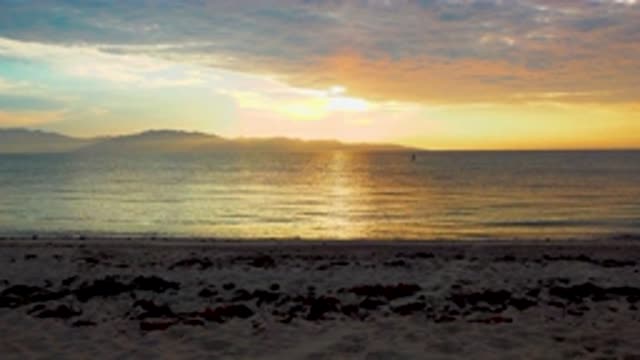 EL SARGENTO LA VENTANA MEXICO B-2020: Beautiful Shot Of The Sun Setting Over The Shore