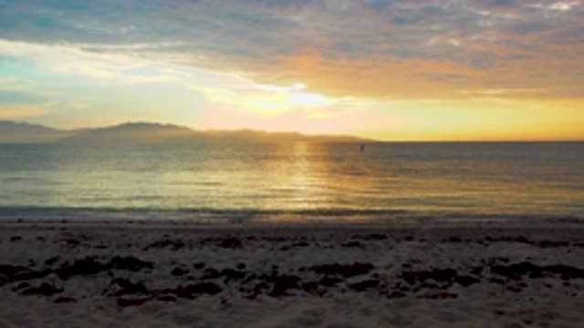 EL SARGENTO LA VENTANA MEXICO B-2020: The Golden View Of The Sunset At Mountain