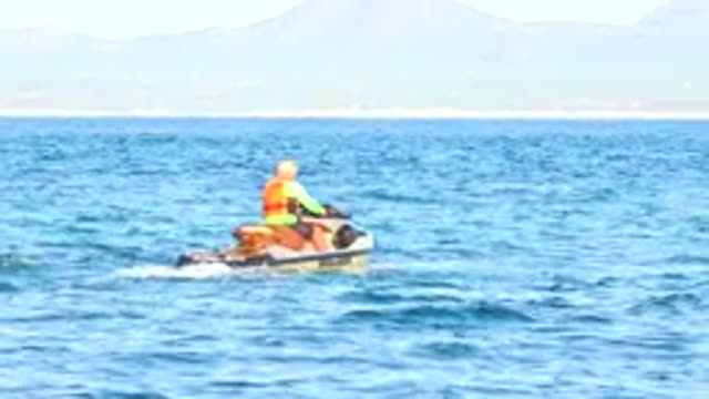 EL SARGENTO LA VENTANA MEXICO-2020: Person Takes Off In Water On Jet Ski