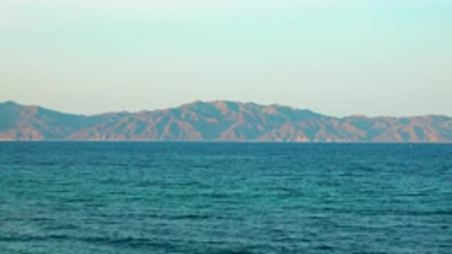 EL SARGENTO LA VENTANA MEXICO B-2020: Ocean View Of A Coastal Town With Mountains And Sea