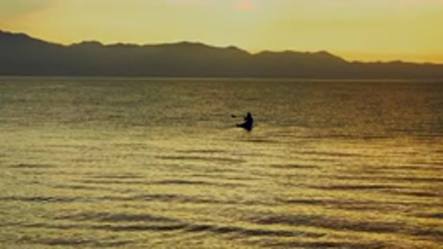 EL SARGENTO LA VENTANA MEXICO CBB-2020: A Person Rowing Their Boat In The Ocean
