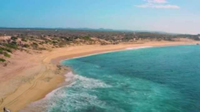 SHIPWRECKS BEACH BCS MEXICO-2020: Green Sea Crashing Against Open Beach With