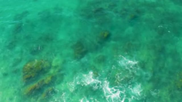 SHIPWRECKS BEACH BCS MEXICO-2020: Crystal Clear Blue Sea Water With Waves