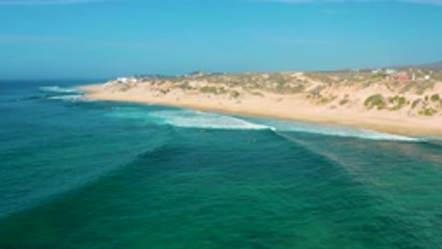 SHIPWRECKS BEACH BCS MEXICO-2020: Mild Lovely Waves In The Blue Sea Hitting