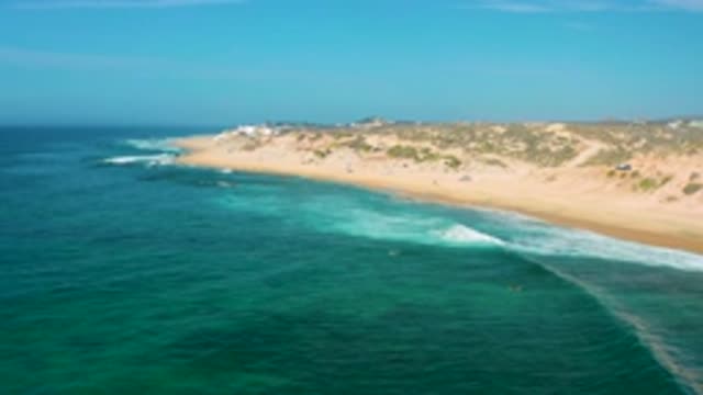 SHIPWRECKS BEACH BCS MEXICO-2020: Sparkling Waves Lashing on a Sandy Shore