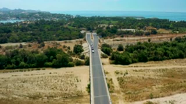 SAN JOSE DEL CABO MEXICO-2020: Traveling the Secluded Highway Away from the Lake