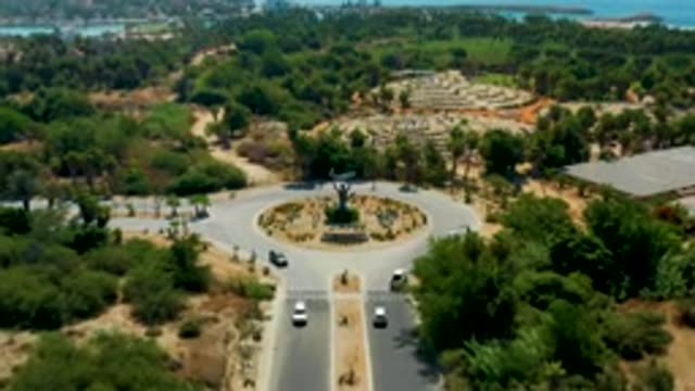 SAN JOSE DEL CABO MEXICO-2020: Cara Traveling Around A Roundabout